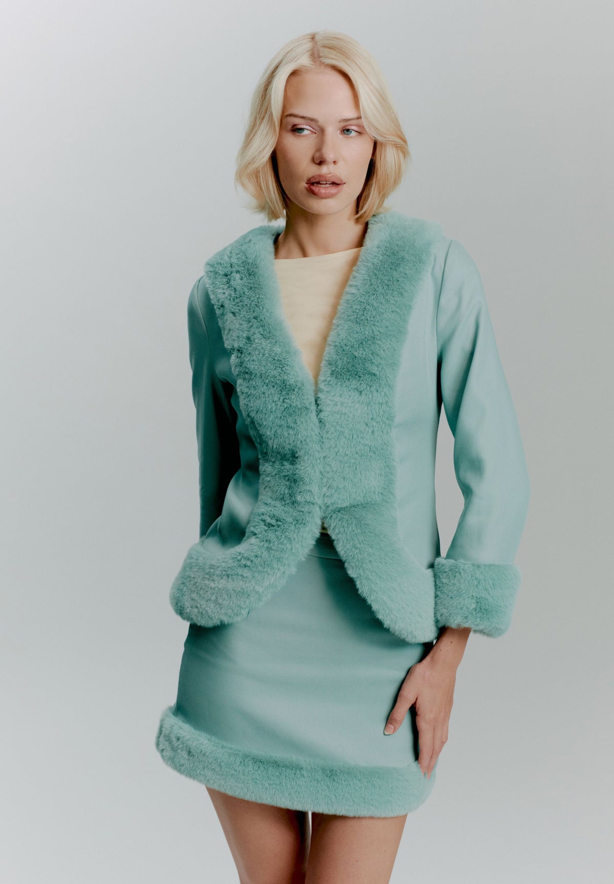 PLUSH TRIM TAILORED BLAZER